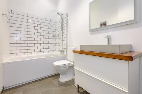 Gillespie Cres 37