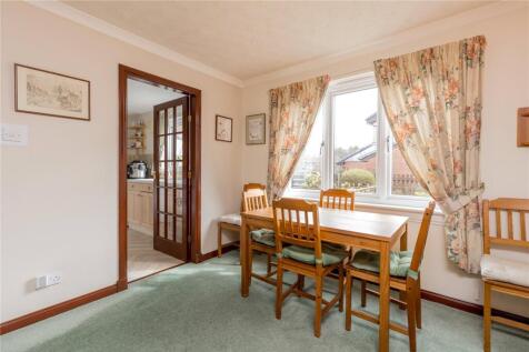 Waverley Crescent 9