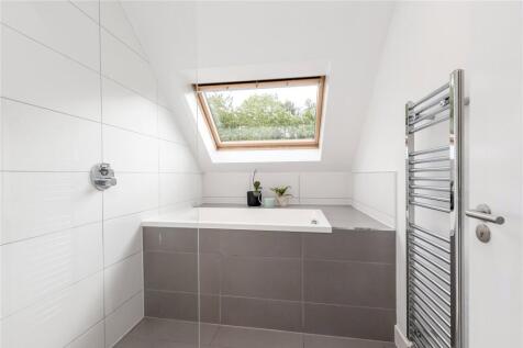 Redhall View 25