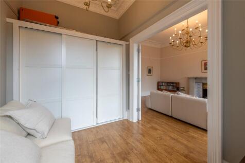 Ravelston Place 0322