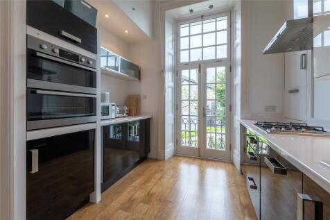 Ravelston Place 0253