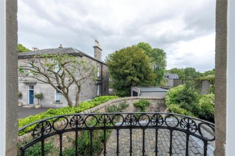 Ravelston Place 0235