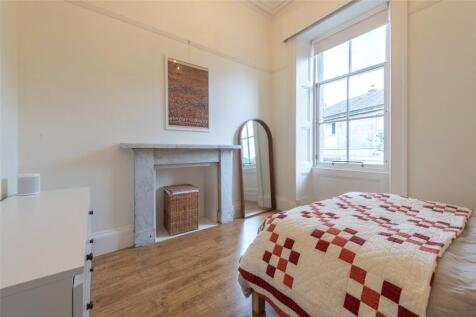 Ravelston Place 0189