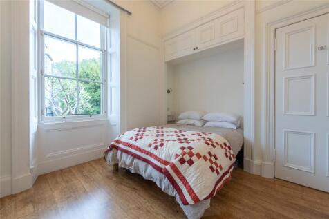 Ravelston Place 0192