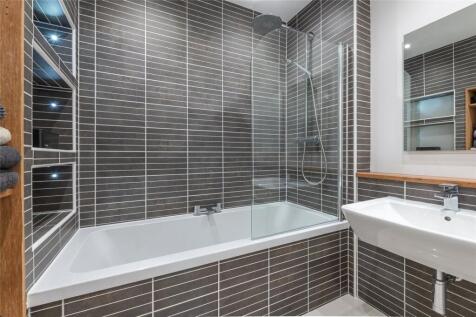 Ravelston Place 0208