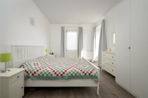 Earlston Place 8