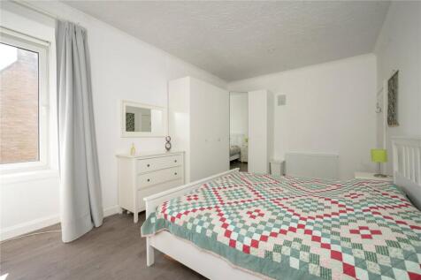 Earlston Place 9