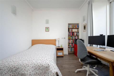 Earlston Place 11