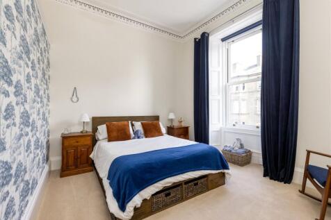 Polwarth Crescent