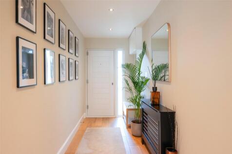 Cramond Rd S 19