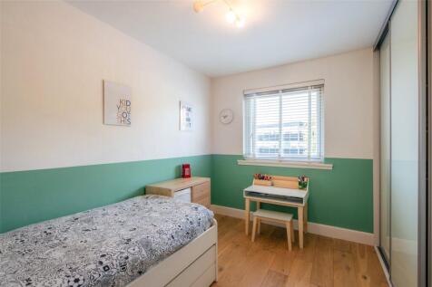 Cramond Rd S 15