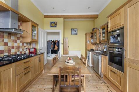 East Claremont 38