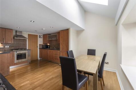 Hermand Crescent 9