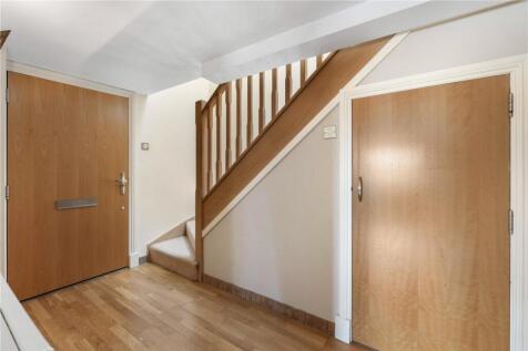 Hermand Crescent 16