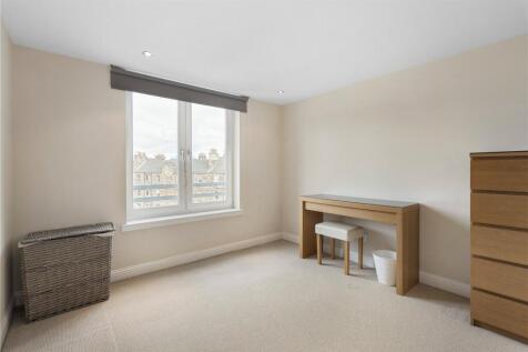 Hermand Crescent 21