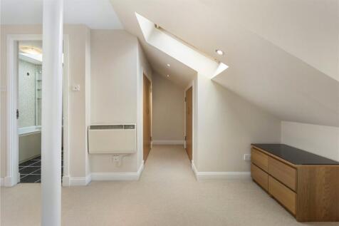 Hermand Crescent 23