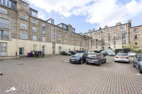 Hermand Crescent 40