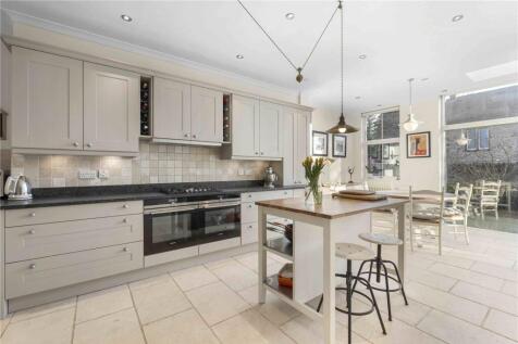 27 Falcon Gardens 22