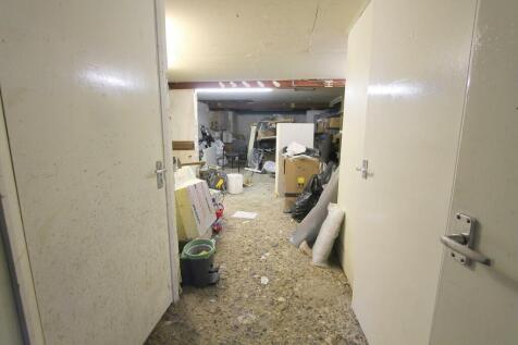BASEMENT B.JPG