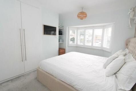bed 1.jpg