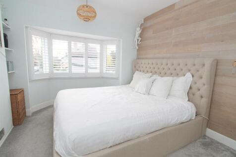 bed 1b.jpg