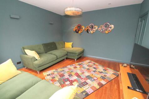 lounge b.jpg