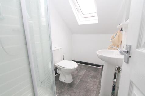 ensuite.jpg
