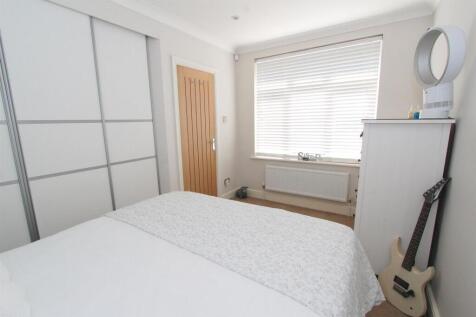 bed 1b.jpg