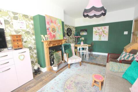 family room c.jpg