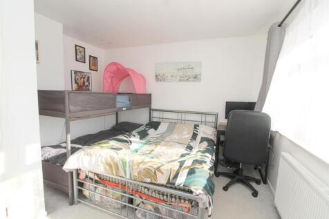 bed 1.jpg