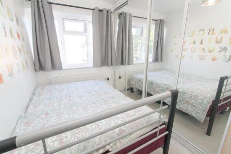 bed 2.jpg