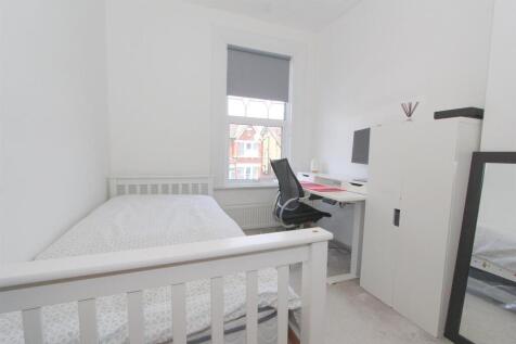 bed 4.jpg