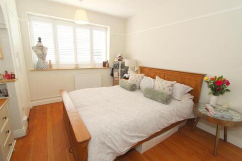 bed 1b.jpg