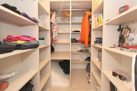 dressing room.JPG