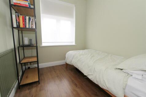 bed 3.JPG