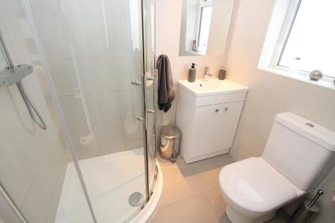 ensuite.JPG