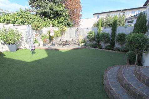 garden b.JPG