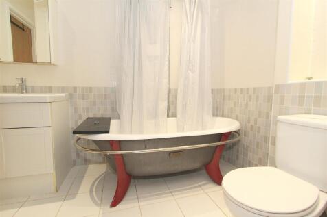 BATH B.JPG