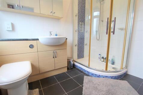 ENSUITE.JPG