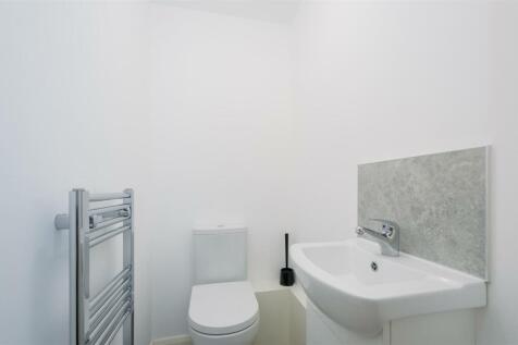 Ground Floor W/c