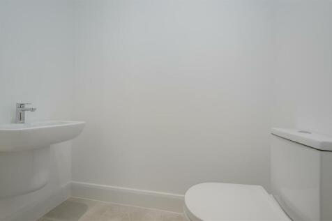 Ground Floor W.c
