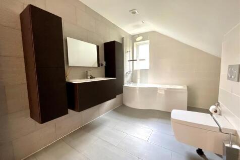 ensuite.jpg