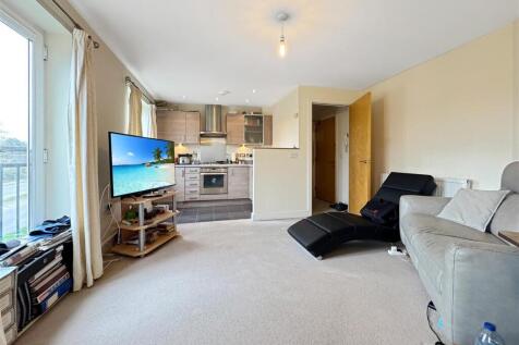 Open Plan Living / Kitchen