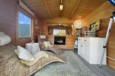 Garden Room / Summer House