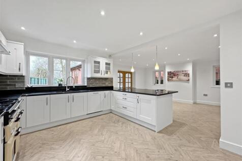 Living / Dining Kitchen