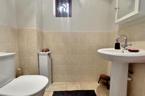 Ground Floor Wc