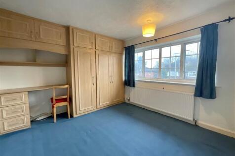 bedroom2.jpg