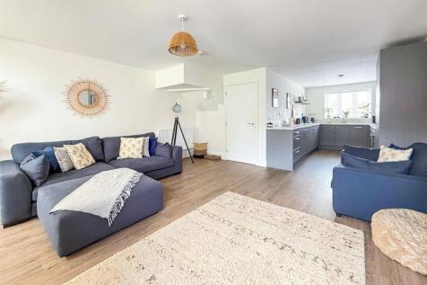 Open Plan Living / Dining Kitchen