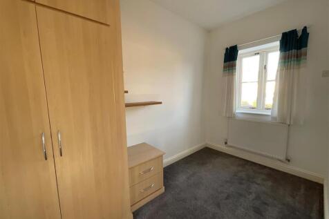 17 The Sq bed 2.jpg