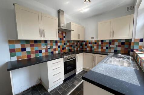 Kitchen1.jpg